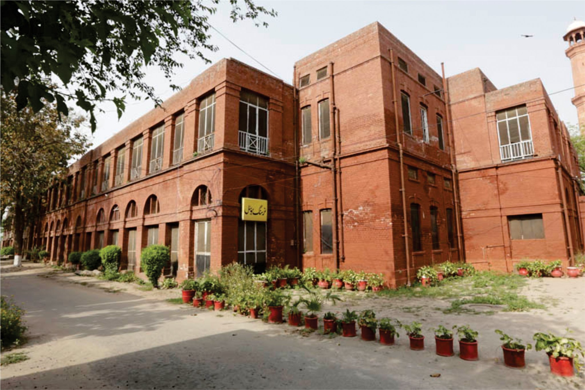 Lady Willingdon Hospital Lahore Top Doctors, Fees, Contact Number